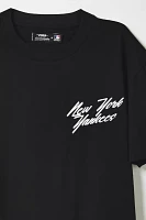 Pro Standard UO Exclusive MLB New York Yankees Team Logo Tee