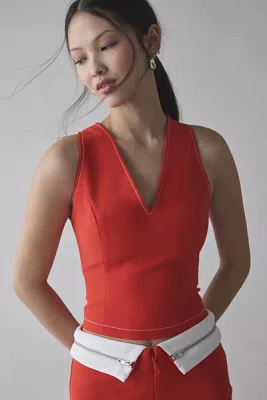 by.DYLN Miranda V-Neck Crop Top