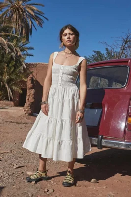 Kimchi Blue Marlowe Shirred Midi Dress
