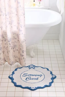 Serving… Round Scalloped Tufted Bath Mat