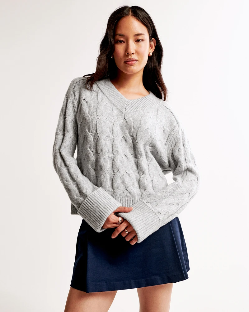 Easy V-Neck Cable Sweater