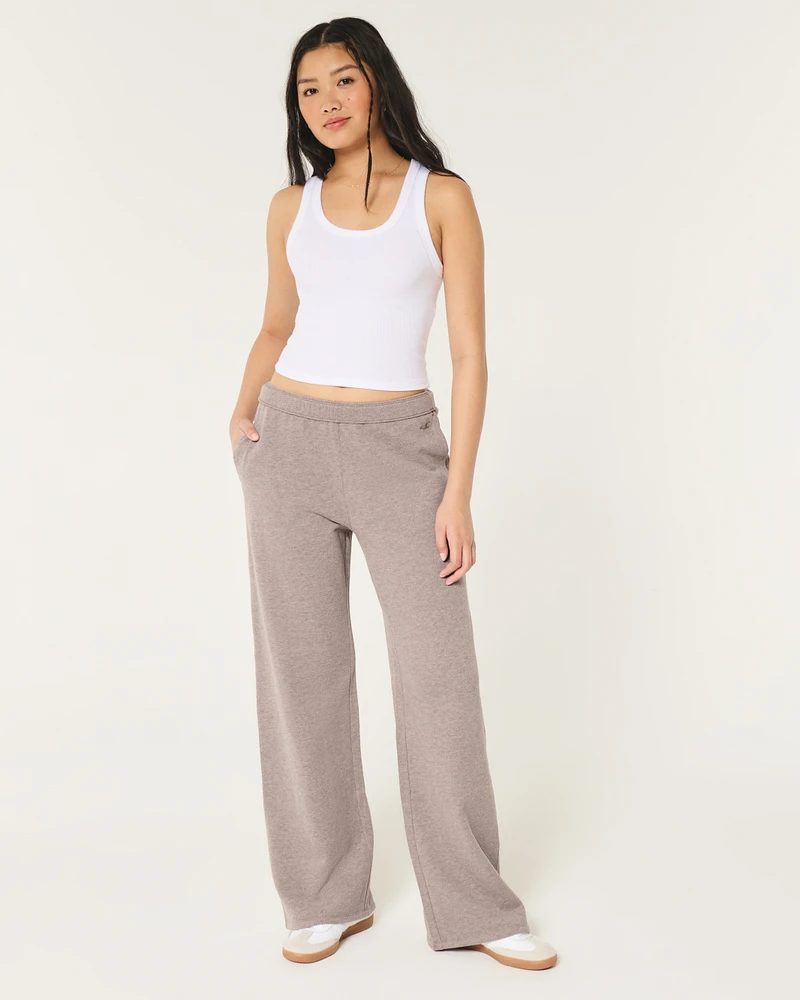 Hollister Feel Good Flece Ultra High-Rise Wide-Leg Pants