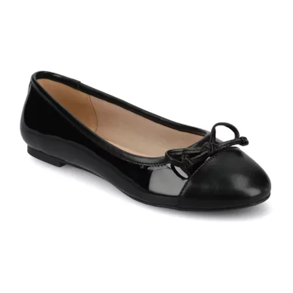Journee Collection Kaiah Womens Cap Closed Toe Ballet Flats
