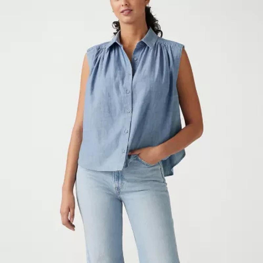 \Levi's® Womens Sleeveless Regular Fit Button-Down Shirt