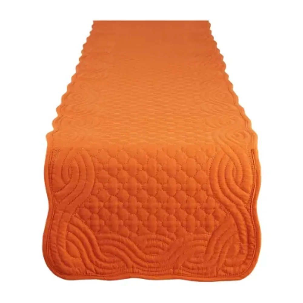 Design Imports Quilted Farmhouse Table Runner