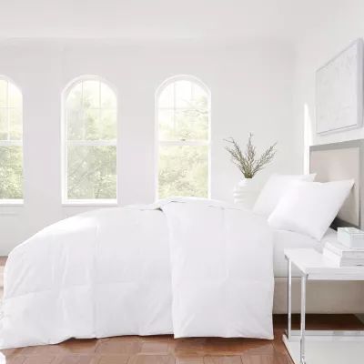 Queen Street Elegance Light Warmth White Down Comforter
