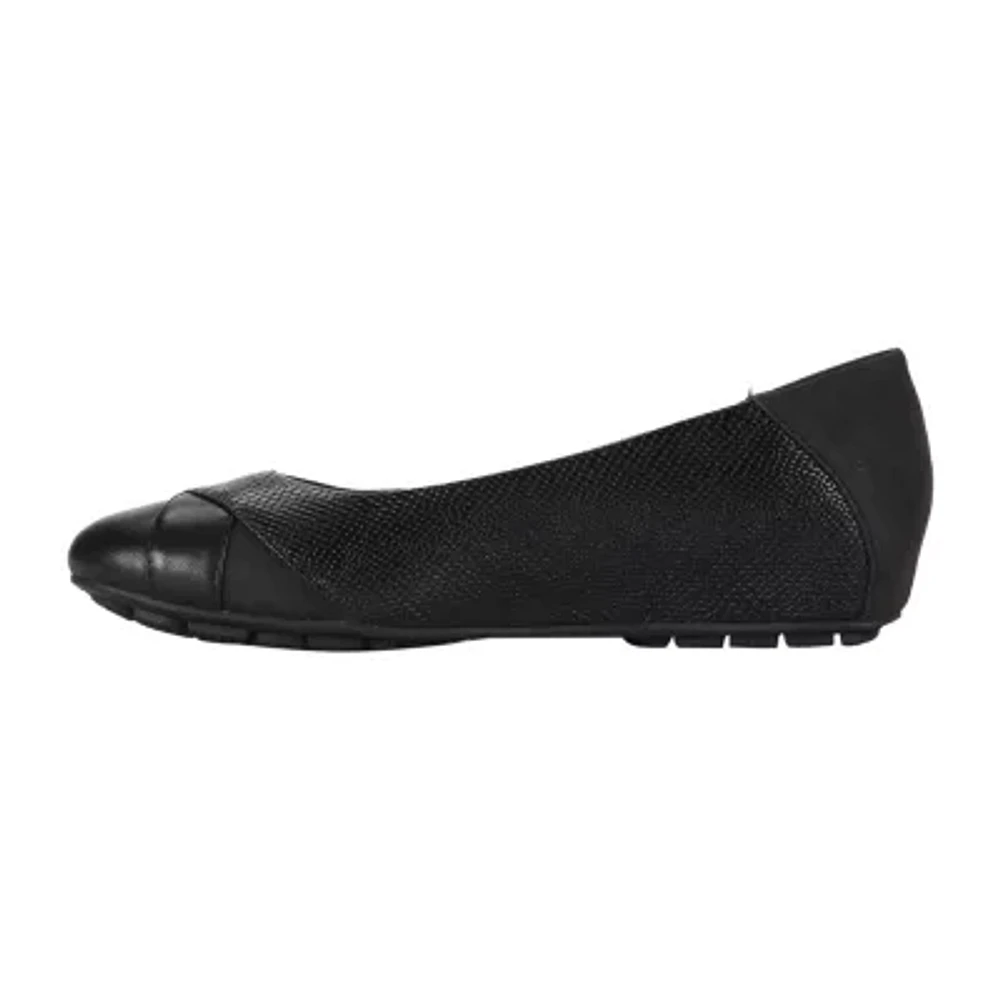 Btrue By Baretraps Kaylee Womens Round Closed Toe Slip-On Shoe