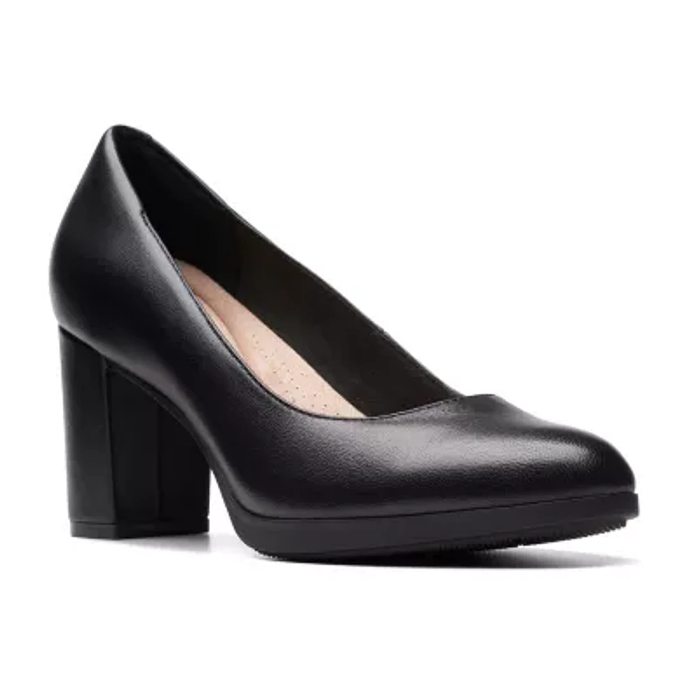 Clarks Bayla Skip Womens Round Closed Toe Block Heel Pumps