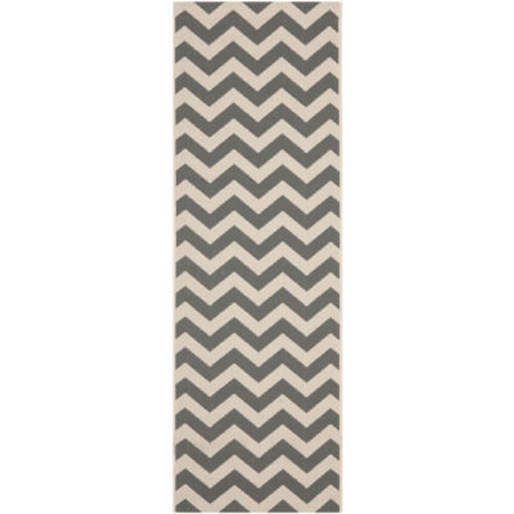 Safavieh Courtyard Collection Cennetig Chevron Indoor/Outdoor Runner Rug