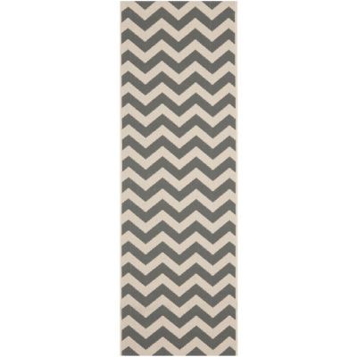 Safavieh Courtyard Collection Cennetig Chevron Indoor/Outdoor Runner Rug
