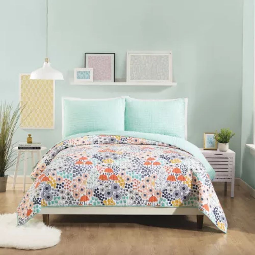 Makers Collective Elizabeth Olwen Mayflower Blush Quilt Set 3-pc. Reversible Quilt Set