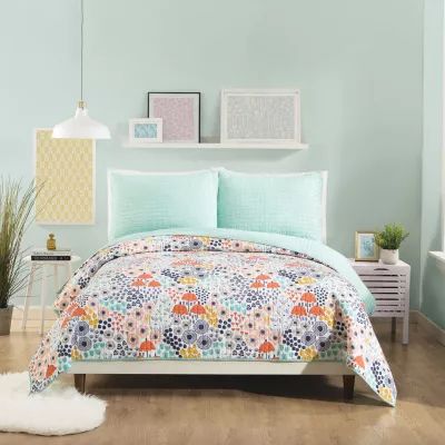 Makers Collective Elizabeth Olwen Mayflower Blush Quilt Set 3-pc. Reversible Quilt Set