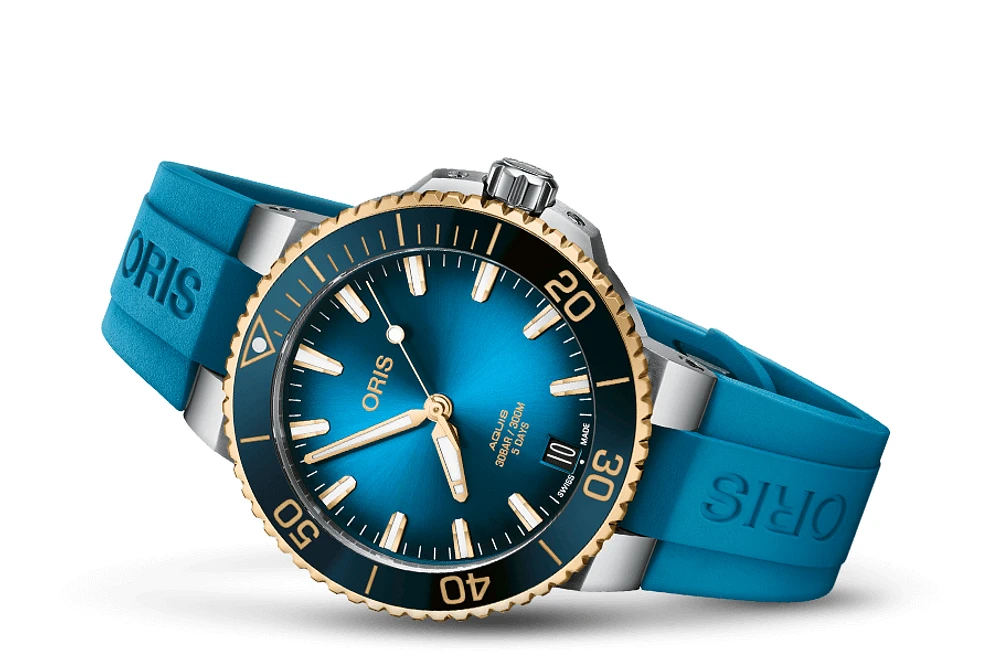 Shop aquis date calibre 400 in Canada | La Maison MonacoShop