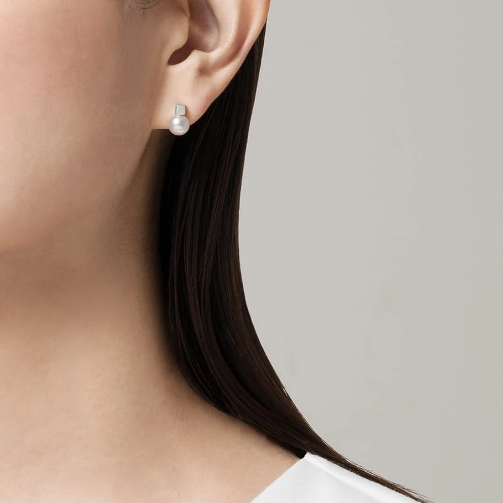 Shop akoya cultured pearl earrings in 18k white gold in Canada | La Maison MonacoShop