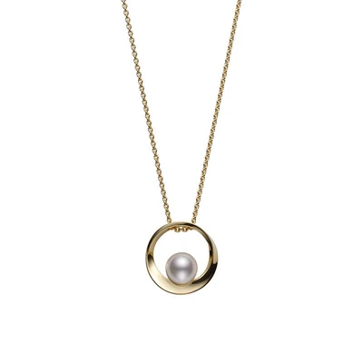 Shop akoya cultured pearl circle pendant in 18k yellow gold in Canada | La Maison MonacoShop