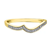 10K GOLD RING WITH DIAMONDS