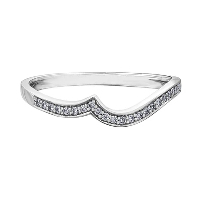 10K GOLD RING WITH DIAMONDS