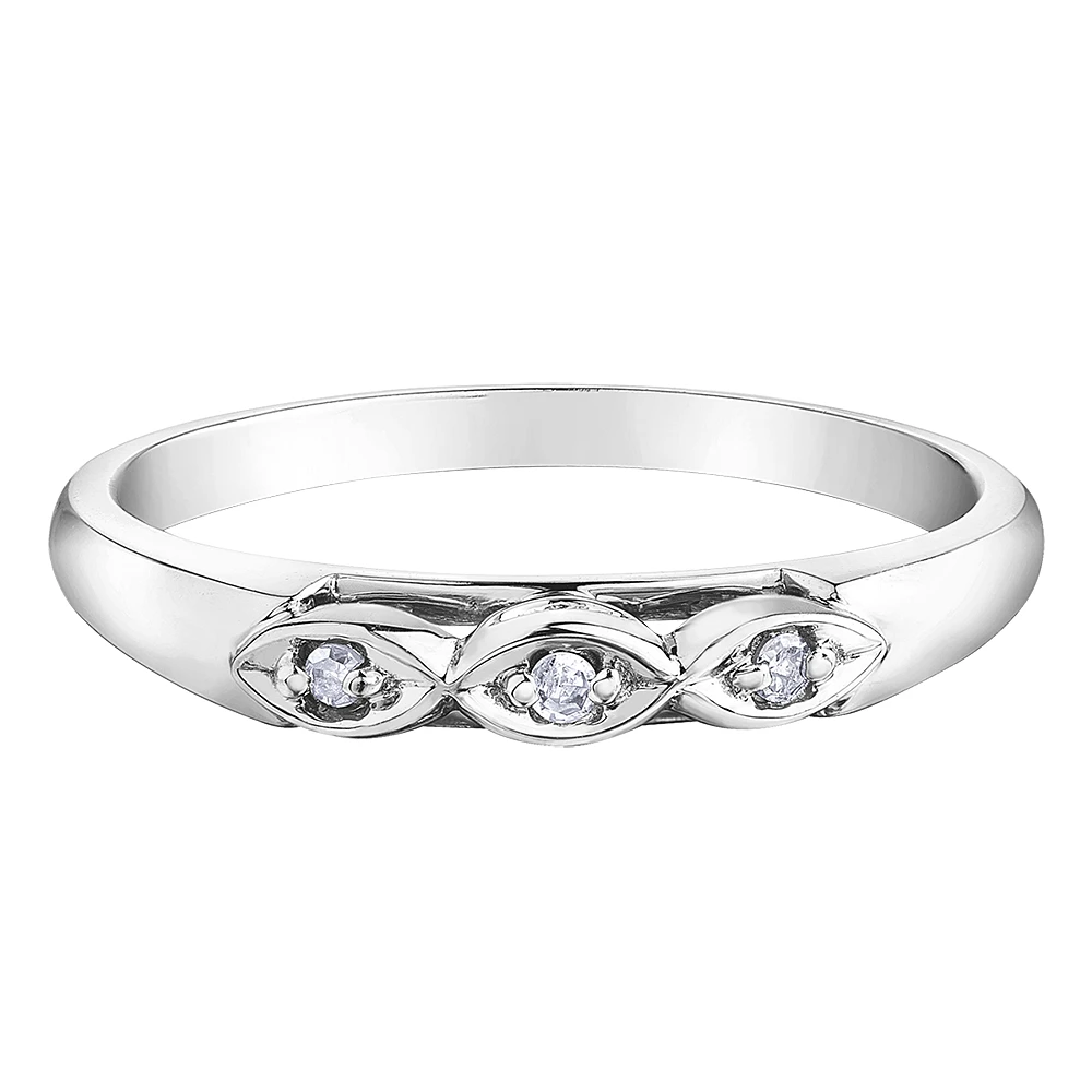 10K GOLD BAND WITH DIAMONDS