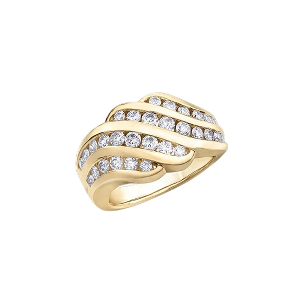 10K GOLD RING WITH DIAMONDS