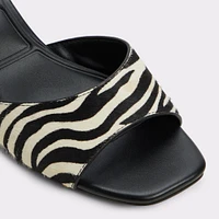 Haeden White/Black Women's Kitten heels | ALDO Canada