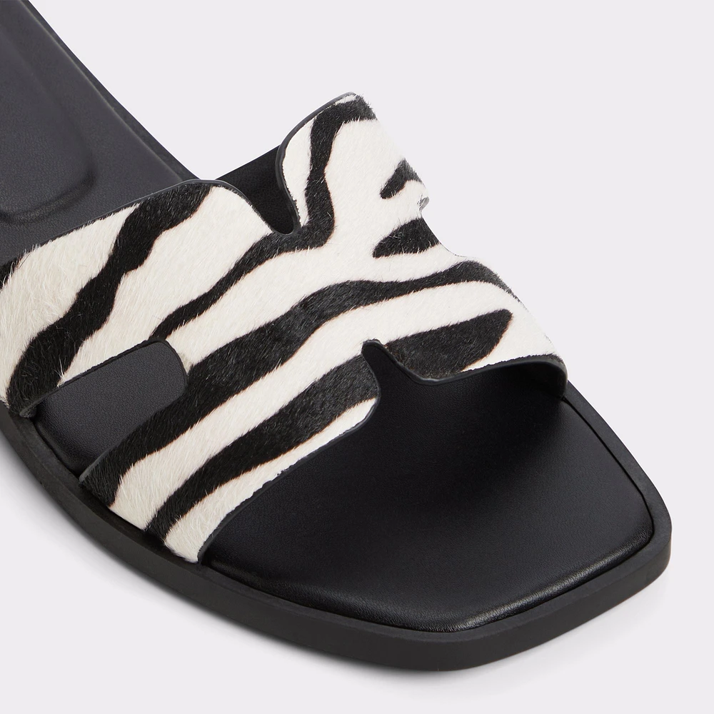 Itsandal White/Black Women's Flat Sandals | ALDO Canada
