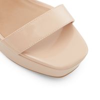 Gretchen Autre Beige Femmes Talons blocs | Boutique Spring Canada