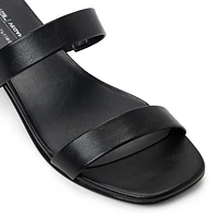 Leaah Black Women's Kitten heels