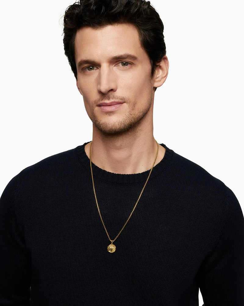 Taurus Amulet in 18K Yellow Gold, 27mm