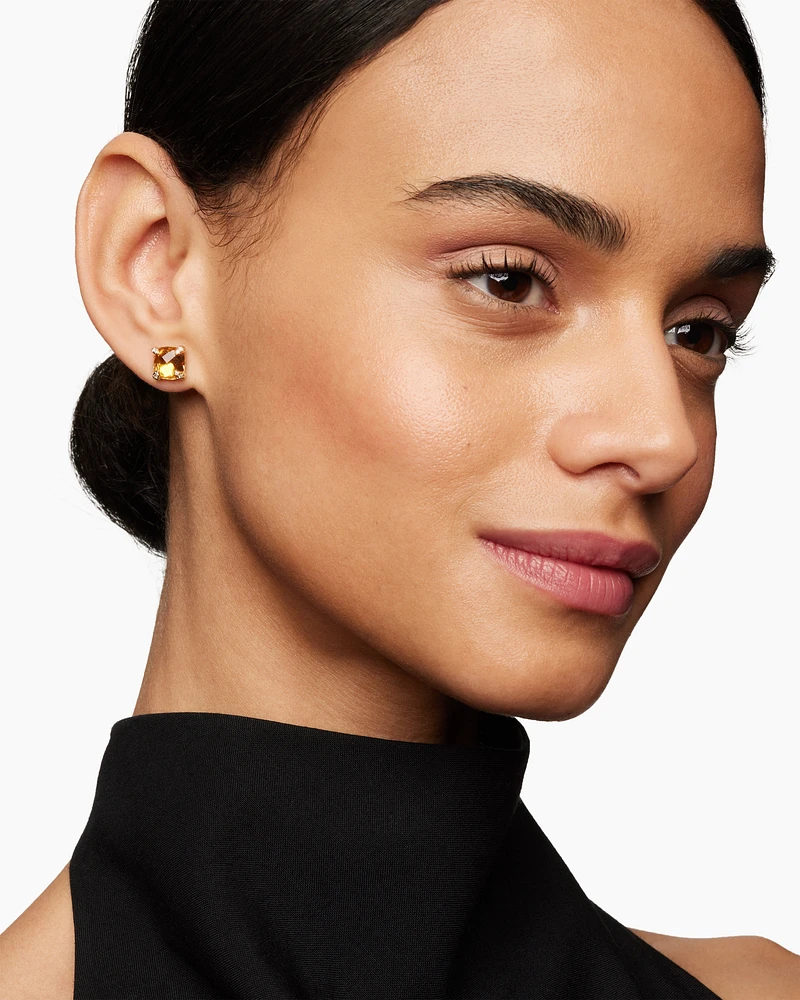 Petite Chatelaine Stud Earrings with 18K Yellow Gold and Diamonds, 5mm