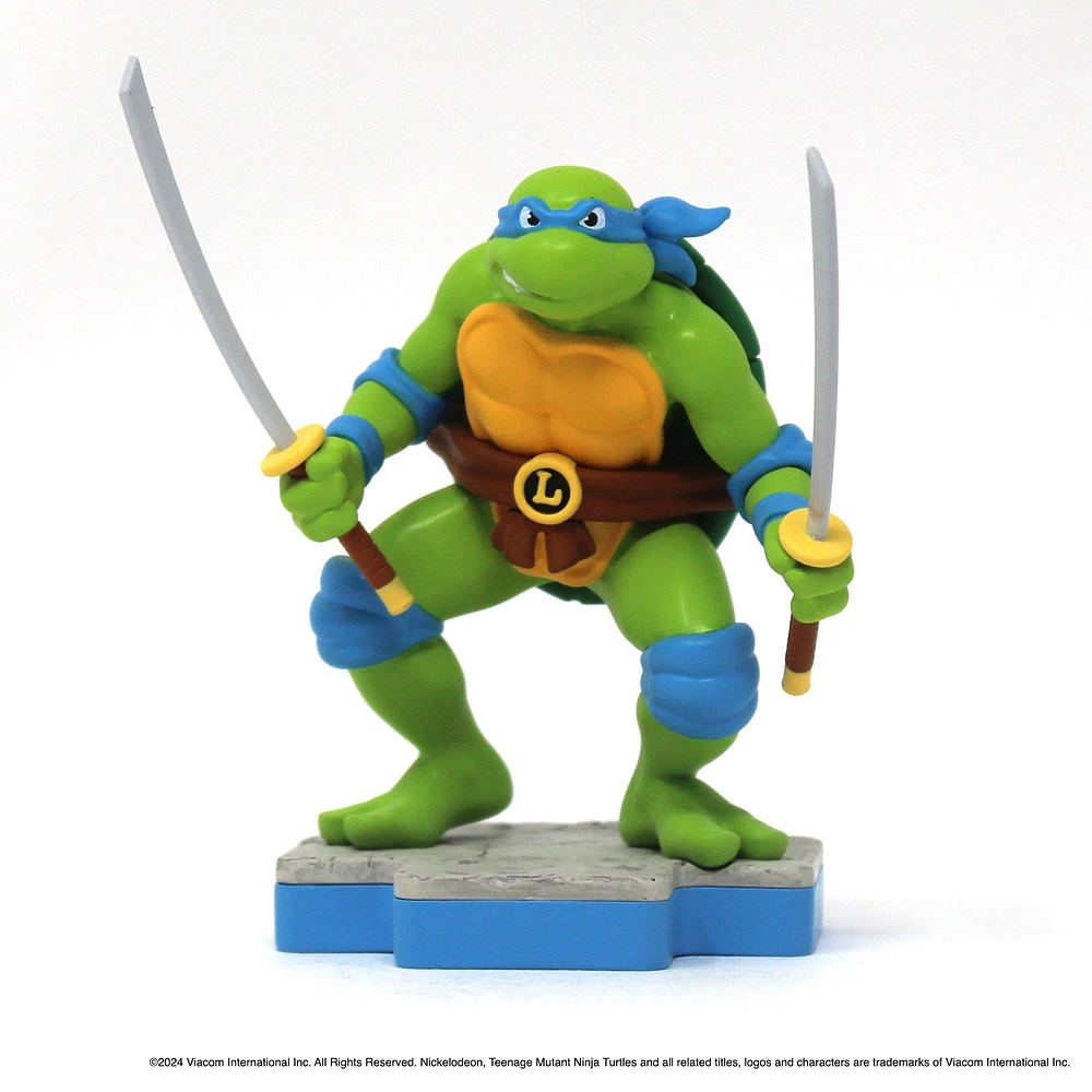 TOTAKU Teenage Mutant Ninja Turtles Figure Leonardo