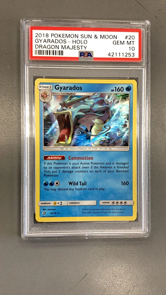 2018 Pokemon Sun & Moon Dragon Majesty 20 Gyarados-holo PSA 10