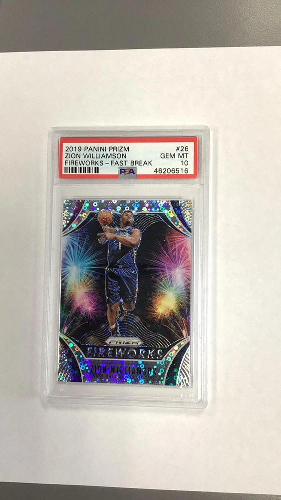 2019 Panini Prizm Fireworks 26 Zion Williamson PSA 10