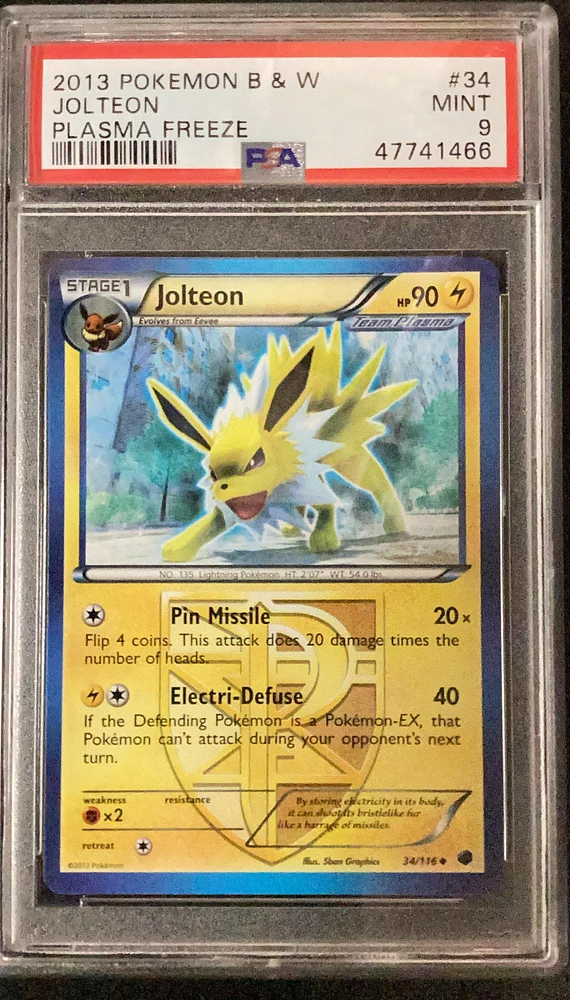 2013 Pokemon Black & White Plasma Freeze 34 Jolteon PSA 9