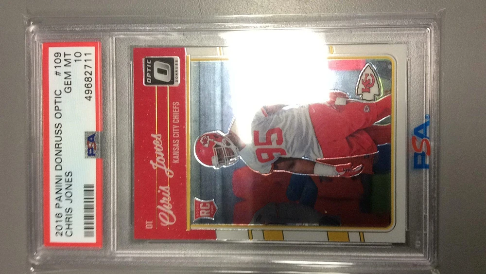2016 Panini Donruss Optic 109 Chris Jones PSA 10