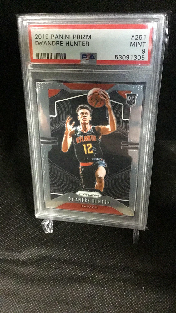 2019 Panini Prizm 251 De'andre Hunter PSA 9