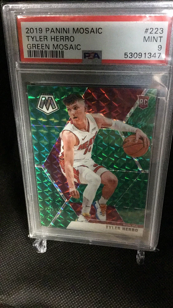 2019 Panini Mosaic 223 Tyler Herro Green Mosaic PSA