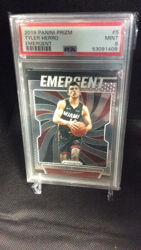2019 Panini Prizm Emergent 5 Tyler Herro PSA 9