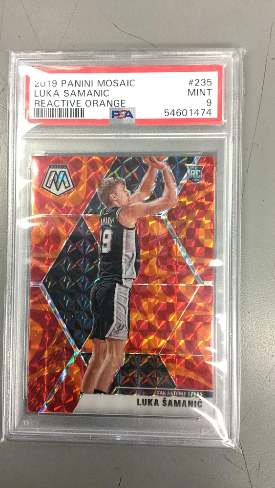 2019 Panini Mosaic 235 Luka Samanic Reactive Orange PSA 9