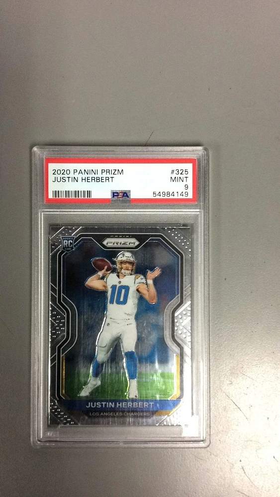 2020 Panini Prizm 325 Justin Herbert PSA