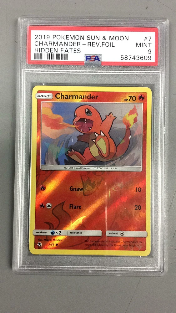 2019 Pokemon Sun & Moon Hidden Fates 7 Charmander-reverse Foil PSA 9
