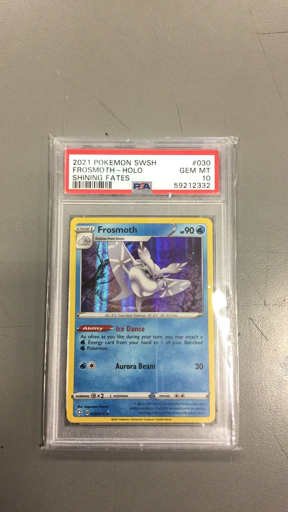 2021 Pokemon Sword & Shield Shining Fates 030 Frosmoth-holo PSA 10