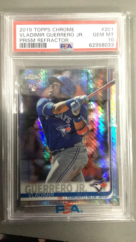 2019 Topps Chrome 201 Vladimir Guerrero Jr. Prism Refractor PSA 10