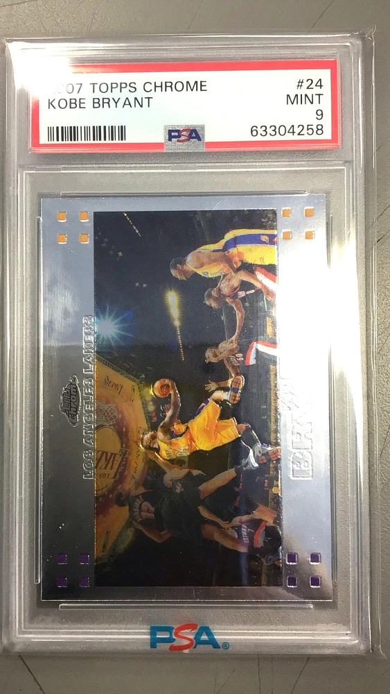 2007 Topps Chrome 24 Kobe Bryant PSA 9