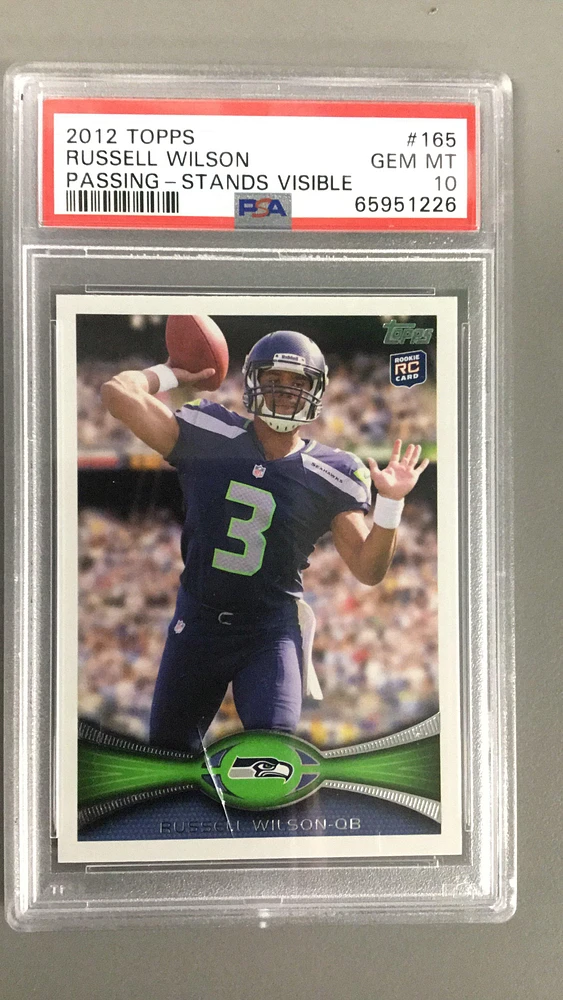 2012 Topps 165 Russell Wilson Passing-stands Visible PSA 10
