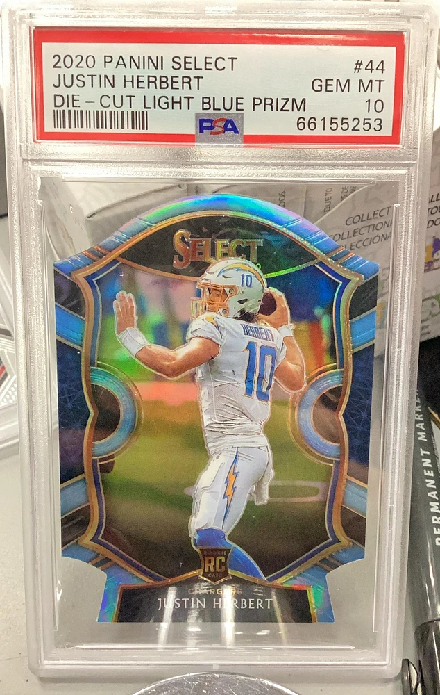2020 Panini Select Justin Herbert Die-cut Light Blue Prizm PSA