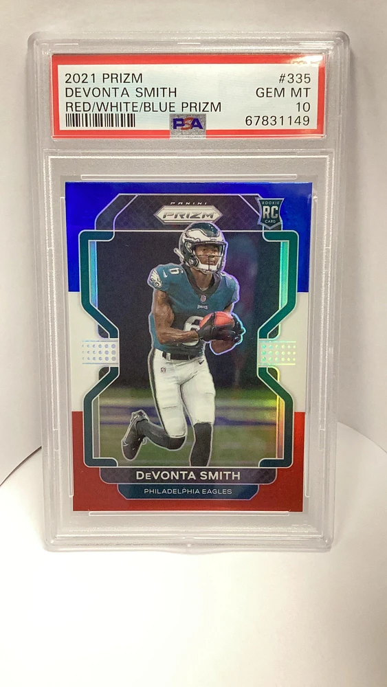 2021 Panini Prizm 335 Devonta Smith Red/white/blue Prizm PSA 10