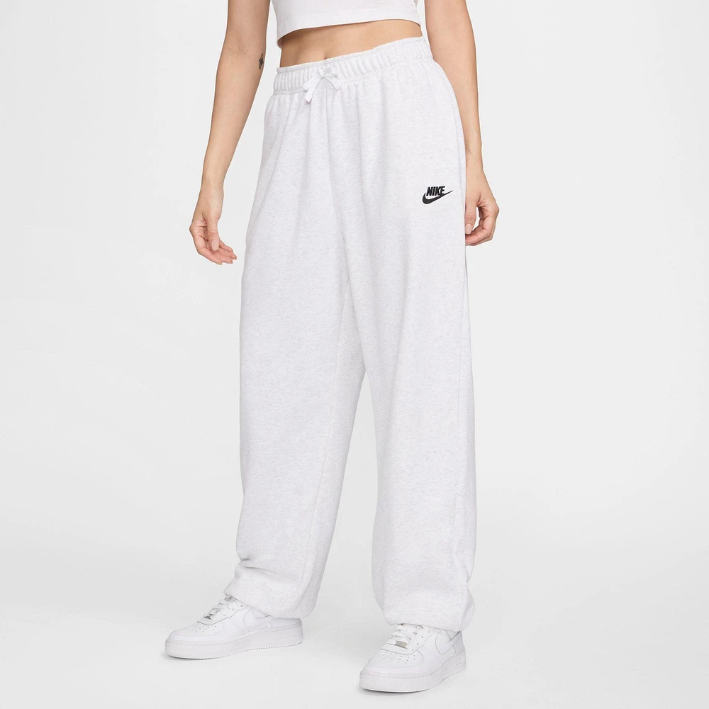 Women's Nike Sportswear Club Fleece Mid-Rise Oversized Sweatpants