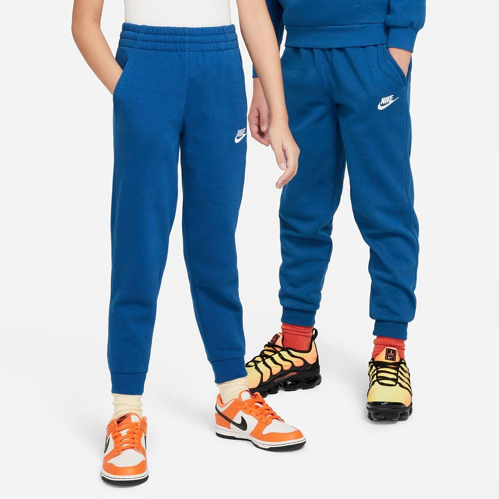 Kids' Nike Sportswear Club Fleece Jogger Pants