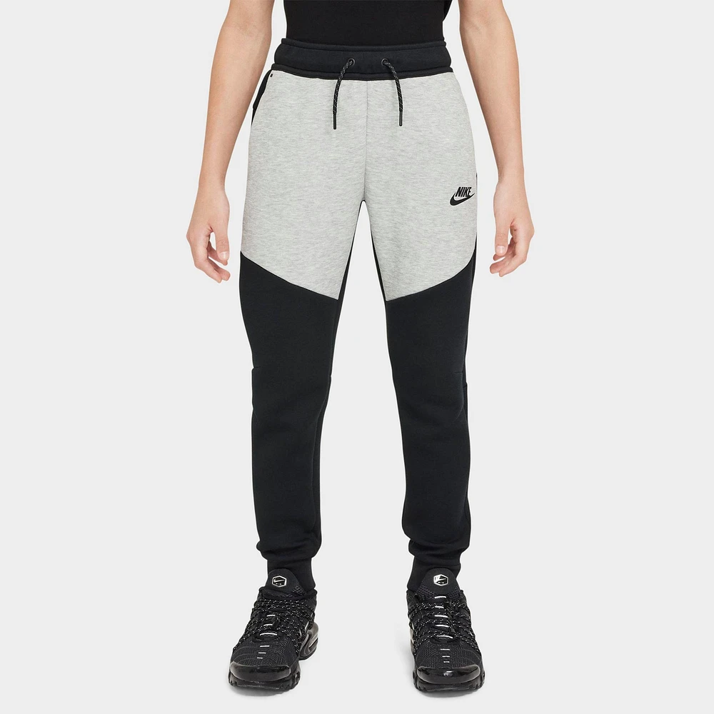 Kids' Nike Sportswear Tech Fleece Reflective Jogger Pants
