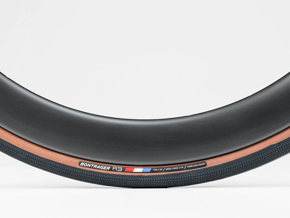 Bontrager R3 Hard-Case Lite TLR Road Tire